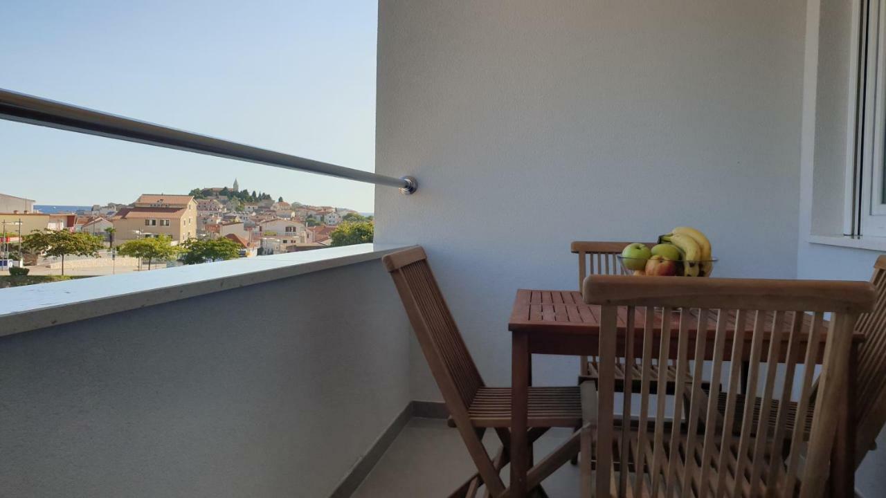 Sun Apartments Primošten Dış mekan fotoğraf